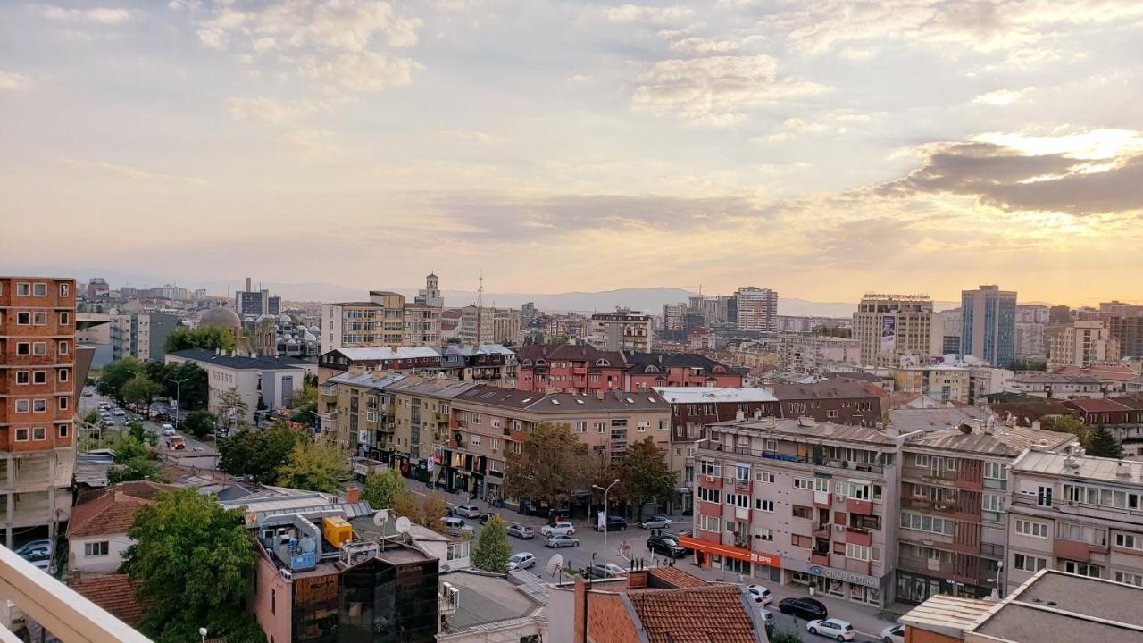 Spacious Downtown Apartment With A City View Pristina Exterior photo